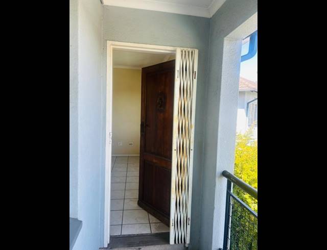 2 BEDROOM APARTMENT FOR SALE IN SHARONLEA